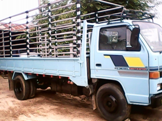 รถหกล้อวางเครื่อง 100  แรง เคร่ืองดี  ครัชชีสวย  พร้อมใช้งาน