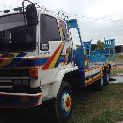 เทเลอร์ขึ้นรถเกี่ยวข้าวสภาพพร้อมใช้