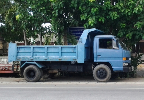 รถดั้มอีซูซุ NPR ปี 32 เครื่อง 4BE1 รถดั้มอีซูซุ NPR ปี 32 เครื่อง 4BE1