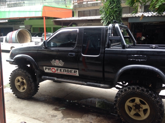 ขายออฟโรดนิสสัน ฟรอนเทียร์ แต่งเต็มพร้อมลุยราคานิดเดี่ยว