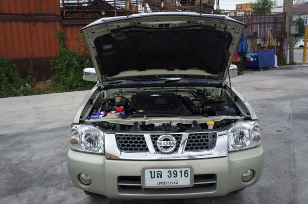 NISSAN FRONTIER CAB ปี 2003 ตัว top กระจกไฟฟ้า ล้อ MAX โลบาร์หลัง เครื่องแน่นๆวิ่งดีมาก ช่วงล่างดี แอร์เย็นๆ ภายในลายไม้สภาพสวย สีสวย รถพร้อมใช้งาน จัดไฟแนนได้ การันตีรถสวย