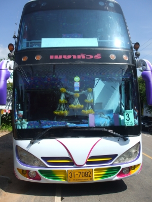 ขายรถบัส 6 ล้อ มือ2 สภาพดี 2,000,000 ต่อรองได้ครับ