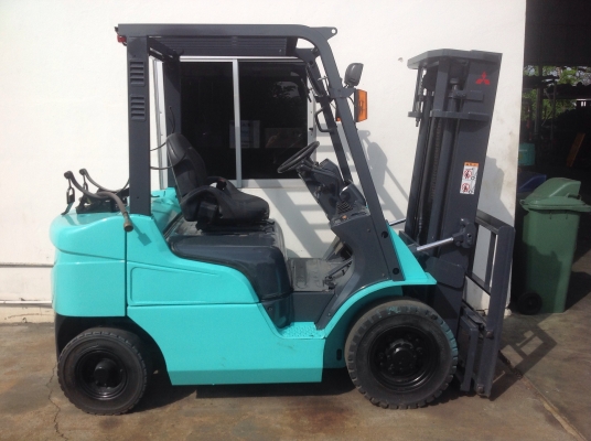 ต้องการขายรถmitsubishi fg20เกียร์ออโต้เครื่องยนต์แก็ส+นำ้มันเบนซิล ุร่น grandia