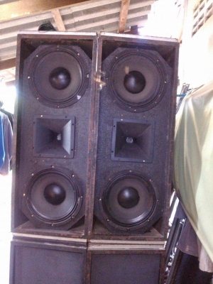 ขายเครื่องเสียงกลางแจ้งยกชุด หรือ แลกก็ใด้ลองเข้ามาดูในรายระเอียดครับ