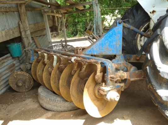 ขายรถไถฟอร์ดสภาพสวยพร้อมใช้งานมีทะเบียน