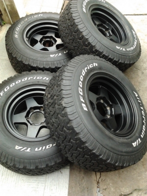 ล้อ Lenso กว้าง9 ออฟ0 + BF All 265/75/16 ปี10 สวยๆ 1ชุด