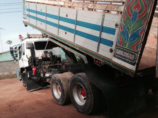 ขายด่วนขายรถ10ล้อดั้ม 2 เพลาดั้ม isuzu deca euro1 270  1550000 บาท