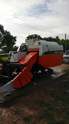 ขายรถเกี่ยวคูโบต้าdc60+พร้อมพ่วงลาก 339000บาท