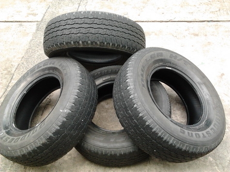 ฝากขายยางติดรถ ฟอร์ทูนเนอร์ 265/70/16 ปี10 สภาพดี 1ชุด