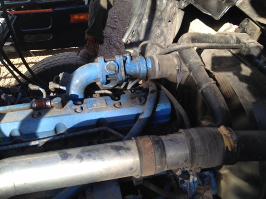 สุดคุ้มครับขายถูกๆไปเลย เครื่องจีน CHANGCHAI 6CTL280～2 8800 CC ติดรถมาสภาพพร้อมใช้ NGV 100\% แรงม้า 206 KW ประมาณ 276 แรงม้ายกไปเลยทั้งชุดครับ มี2เครื่องครับ  พร้อมชุดคิทแท้ WOODWARD ใช้งานวิ่งปกติไม่มีปัญหา โทรมาสอบถามรายละเอียดได้ครับ