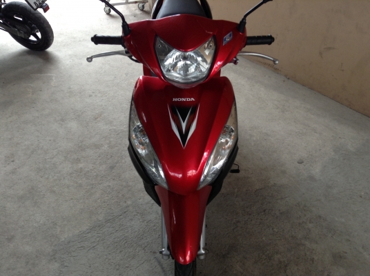 ขาย!!! ฮอนด้าSpacyi สภาพสวย ปี56 รถเครื่องดีคับ ทะเบียนครบ ภาษีไม่หมด