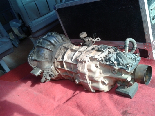 ขายเกียร์เดิมรถตู้ไอ้โม่งและเครื่อง 2j