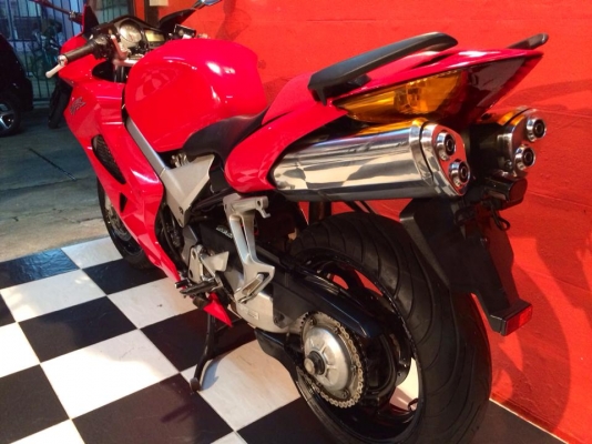 T&amp;T BIKE RAMA2ขายHONDA VFR 800 ปี2004 หัวฉีด กุญเเจชิพ 2 ดอก เอกสารinv+สรรพสามิตแท้ราคา 119500 ฿