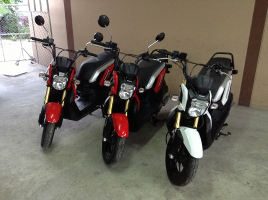 มาใหม่3คัน ขาย!!! ซูมเม่อX สภาพสวย ปี56 รถเครื่องดีคับ ทะเบียนครบ ภาษีไม่หมด