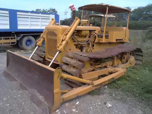 บาอีกแล้วครับของถูกๆๆๆ รถเกรด CATERPILLAR D4D มี 2 คัน นะครับ
