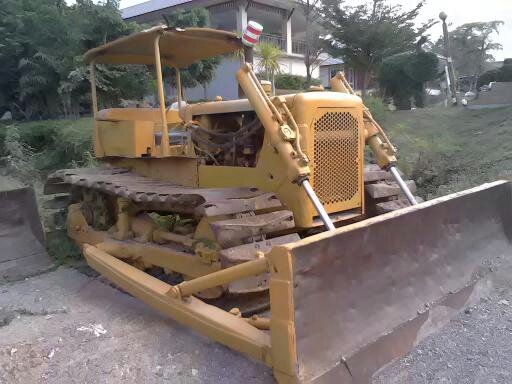 บาอีกแล้วครับของถูกๆๆๆ รถเกรด CATERPILLAR D4D มี 2 คัน นะครับ