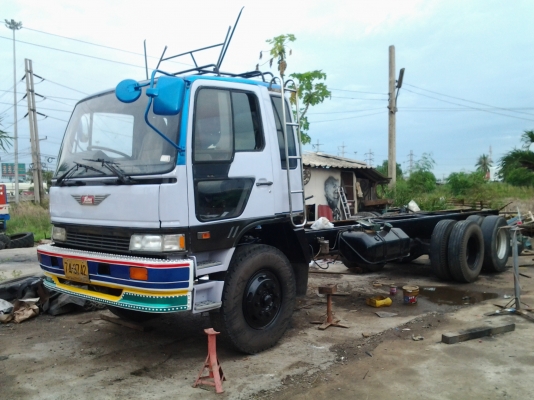 ขายฮีโน่3h 195แรงม้า ยาว7.50 เพลาเดียวพร้อกะบะพื้นเรียบ