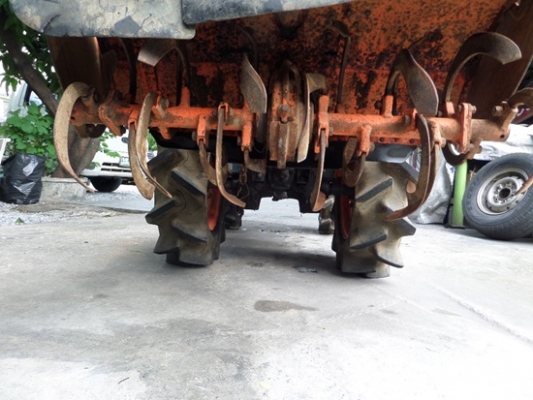 รถไถตีดินนั่งขับ KUBOTA 4WD B5000  สภาพพร้อมใช้งาน