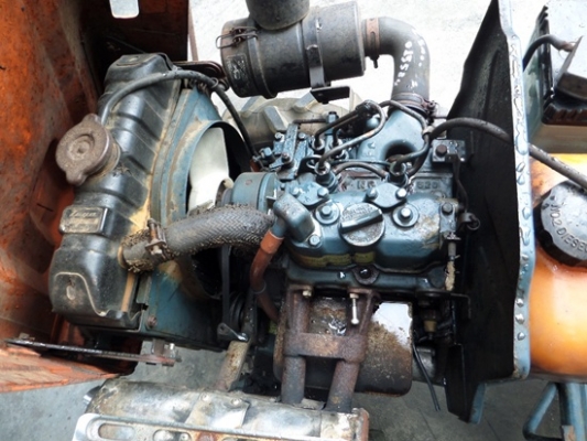 รถไถตีดินนั่งขับ KUBOTA 4WD B5000  สภาพพร้อมใช้งาน