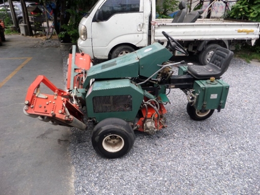 รถตัดหญ้า ตัดกรีน นั่งขับ 3 แก็งค์ TSUCHIYA  สภาพพร้อมใช้งาน