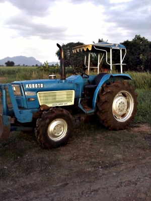 kobota 3202DT พวงมาลัยพาวเวอร์ พร้อมใบดันหน้า ขับเคลื่อน4ล้อ