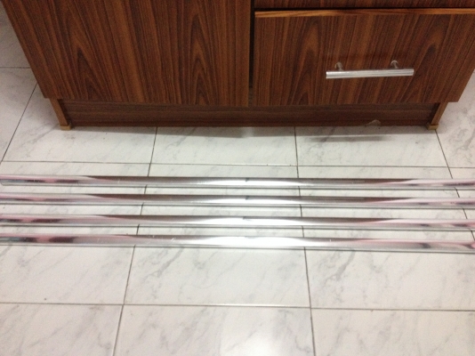 ขายขอบโครเมี่ยม ประตู bmw e30แท้ติดรถ จำนวน4ชิ้น ราคา1000บาท โทร0924462525โส กทม ขายขอบโครเมี่ยม ประตู bmw e30แท้ติดรถ จำนวน4ชิ้น ราคา1000บาท โทร0924462525โส กทม