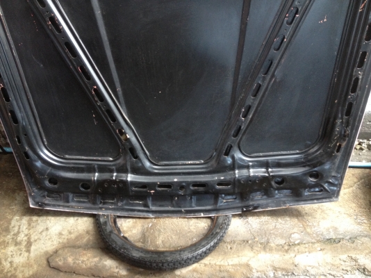 ขายฝากระโปรงหน้าe30 ราคา800บาท โทร0924462525โส กทม