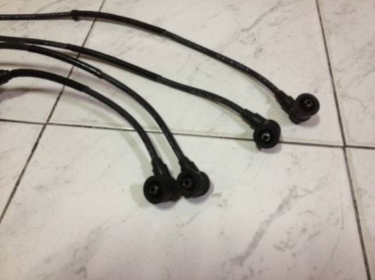 ขายสายหัวเทียนเครืองSR20 4เส้น ราคา500บาท โทร0924462525โส กทม