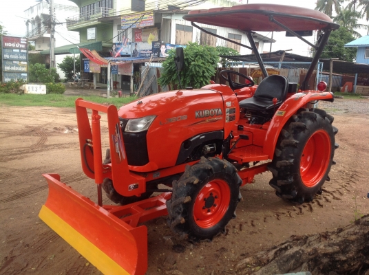 ปัญญาแทรคเตอร์มาแล้ว... คูโบต้า L3608 พร้อมใบมีดคานล่างFD163F โรตาลี่ตราช้าง พร้อมส่งทั่วไทยครับ