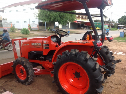 ปัญญาแทรคเตอร์มาแล้ว... คูโบต้า L3608 พร้อมใบมีดคานล่างFD163F โรตาลี่ตราช้าง พร้อมส่งทั่วไทยครับ