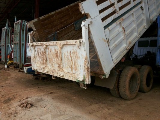 ขาย10ล้อ2เพลาดั้มสวยๆราคา 820000  ติดต่อ 0897070053มงคล