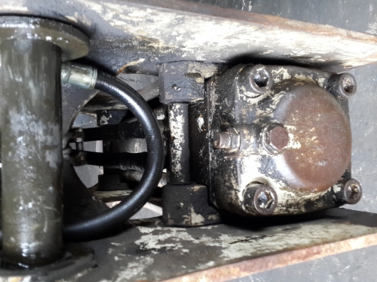 ขาย หัวกระแทก ใส่รถขุด ขนาด  PC40-PC60 มือสองญี่ปุ่น