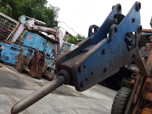 ขาย หัวกระแทก ใส่รถขุด ขนาด  PC40-PC60 มือสองญี่ปุ่น