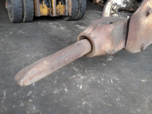 ขาย หัวกระแทก ใส่รถขุด ขนาด  PC40-PC60 มือสองญี่ปุ่น