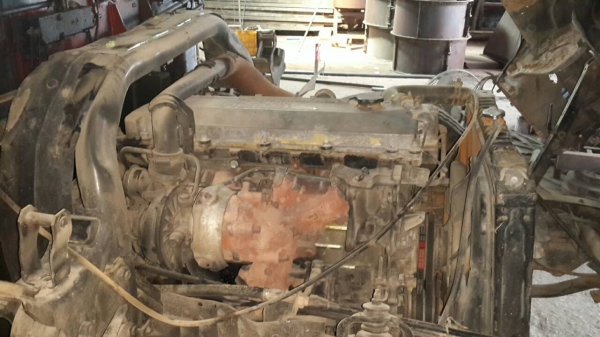 ขาย6ล้อ135เทอร์โบ พร้อมเครน ยูนิค กระบะลอนเหล็ก  เครื่องดี สภาพพร้อมใช้งาน  เอกสารพร้อมโอน ภายในสวย