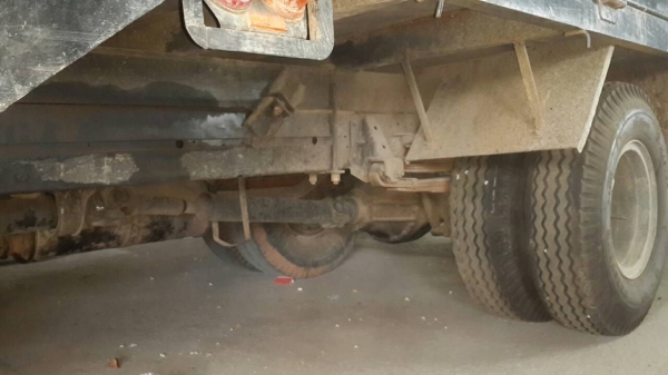 ขาย6ล้อ135เทอร์โบ พร้อมเครน ยูนิค กระบะลอนเหล็ก  เครื่องดี สภาพพร้อมใช้งาน  เอกสารพร้อมโอน ภายในสวย