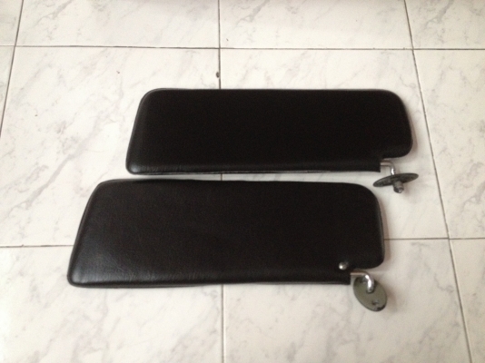 ขายบังแดด ใส่e30 1คู่ สภาพดีไม่มีกระจกนะคับ ราคา400บาท โทร0924462525โส กทม