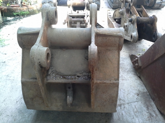 ขาย บุ้งกี้  แม็คโฮ  PC  120   เก่านอก  ขายราคาถูกๆๆๆขายตามสภาพ