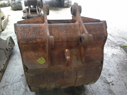 ขาย บุ้งกี้  แม็คโฮ  PC  120   เก่านอก  ขายราคาถูกๆๆๆขายตามสภาพ