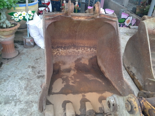 ขาย บุ้งกี้  แม็คโฮ  PC  120   เก่านอก  ขายราคาถูกๆๆๆขายตามสภาพ