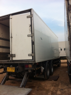 รถ10ล้อตู้เย็น ราคา1,800,000.บาท รถ10ล้อตู้เย็น ราคา1,800,000.บาท