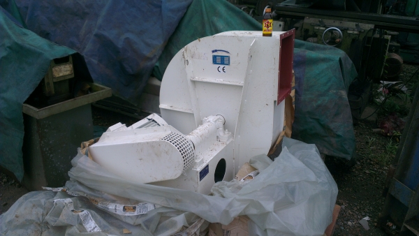 Sell> ขายพัดลมโบเวอร์ เก่าเก็บไม่เคยใช้งาน นำเข้าจาก Germany มอเตอร์ 7.5 แรงม้า พร้อมใช้งานครับ Sell> ขายพัดลมโบเวอร์ เก่าเก็บไม่เคยใช้งาน นำเข้าจาก Germany มอเตอร์ 7.5 แรงม้า พร้อมใช้งานครับ