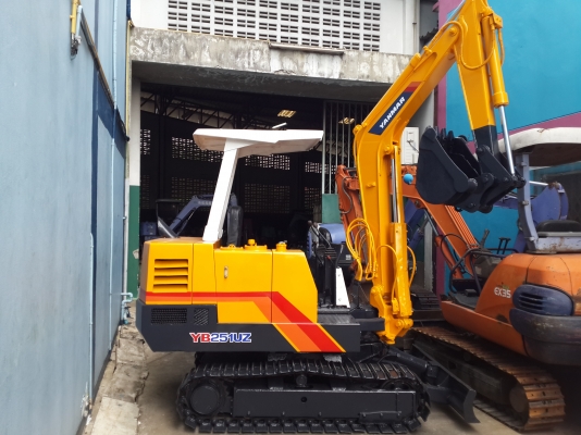 ขาย รถขุด YANMAR รุ่น YB251UZ แทร็กเหล็ก มือสองญี่ปุ่น ขาย รถขุด YANMAR รุ่น YB251UZ แทร็กเหล็ก มือสองญี่ปุ่น