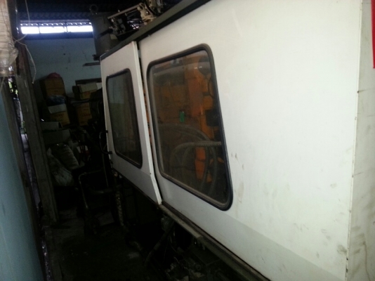 ขายเครื่องฉีดพลาสติก ยี่ห้อ nanrong (taiwan) ขนาด 250 ตัน ปี 2005 สภาพดี ติดต่อ 0898135855