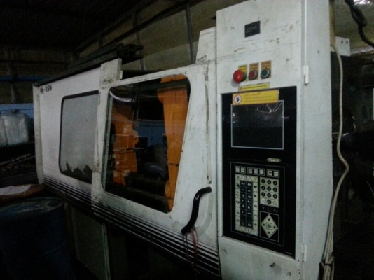 ขายเครื่องฉีดพลาสติก ยี่ห้อ nanrong (taiwan) ขนาด 250 ตัน ปี 2005 สภาพดี ติดต่อ 0898135855