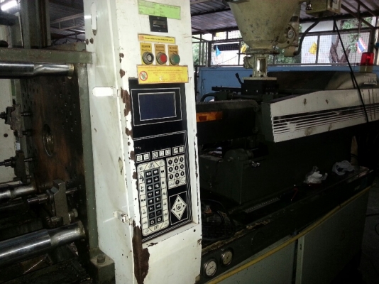 ขายเครื่องฉีดพลาสติก ยี่ห้อ nanrong (taiwan) ขนาด 150 ตัน  ปี 2004 สภาพดี  0898135855