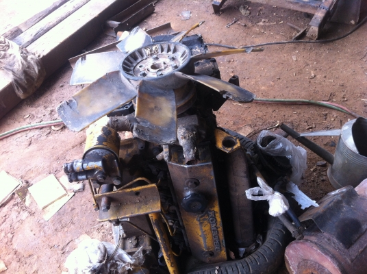 ขายเครื่องKOMATSU 4D95 60-5ขายตามสภาพ ราคาเบาครับ