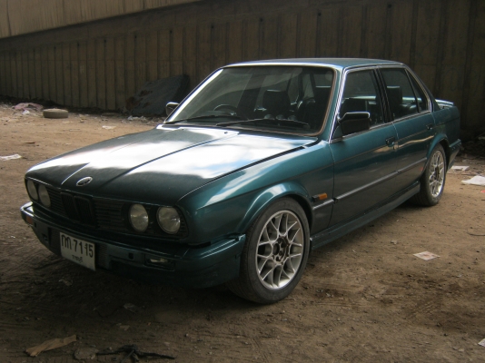 ขายบีเอ็ม E30สีสวย แบบแนวๆ เครื่องtoyota4Aขับหลังแมค16แอร์เย็น35000