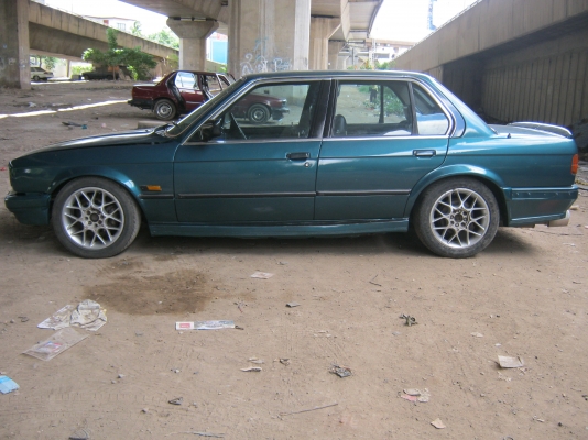 ขายบีเอ็ม E30สีสวย แบบแนวๆ เครื่องtoyota4Aขับหลังแมค16แอร์เย็น35000