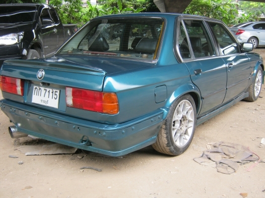 ขายบีเอ็ม E30สีสวย แบบแนวๆ เครื่องtoyota4Aขับหลังแมค16แอร์เย็น35000